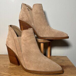 Vince Camuto Suede VP-Gradon Tan Beige Ankle Booties Pointed Toe Womens 9/40M